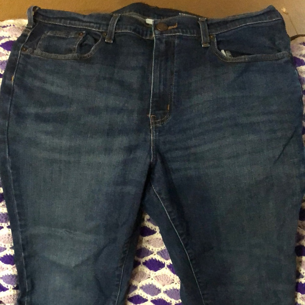 Mens Sonoma 38x32 straight leg jeans.